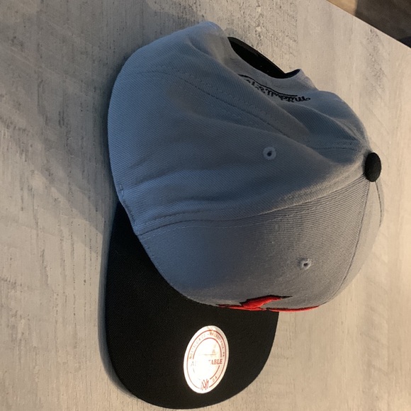 2 Toronto Raptors Snap-back Ball Caps - Picture 3 of 12